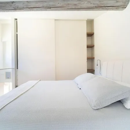 Biancoperla Apartment *